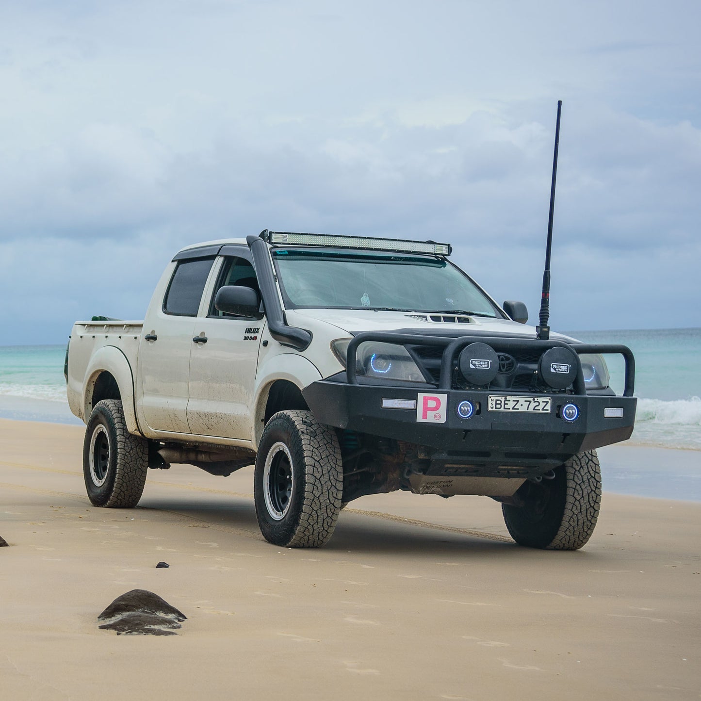 
                  
                    N70 Hilux Bullseye Bracket Roof Mounted Lightbar
                  
                