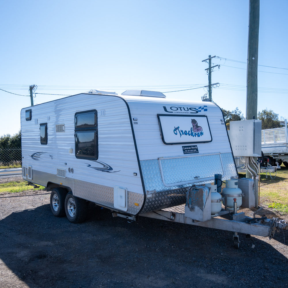 
                  
                    2009 Lotus Trackvan 19.5ft
                  
                